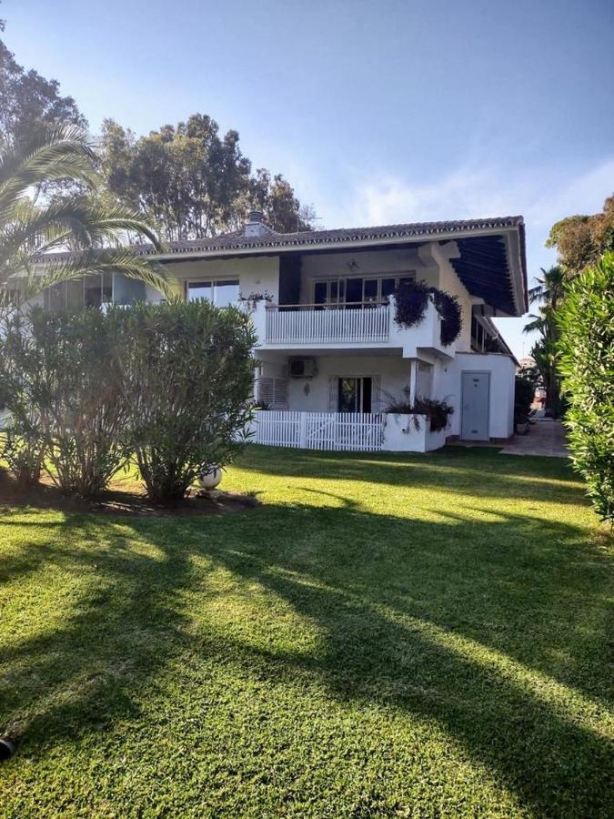 Puerto Banus Apartment Near Beachfront, Sunny Terrace, Pool, Tennis Court, Parking And Movies Projector Marbella Eksteriør billede