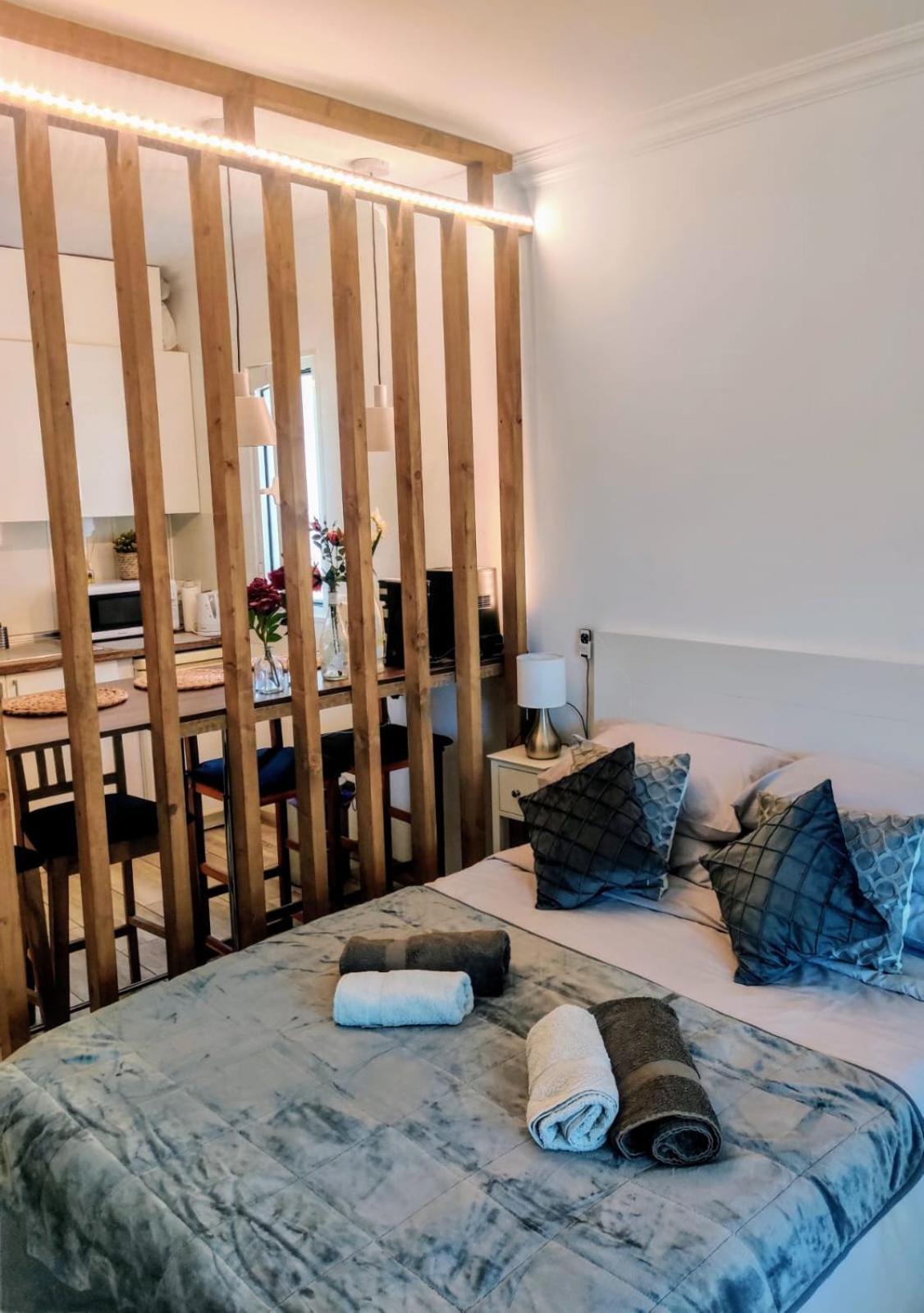 Puerto Banus Apartment Near Beachfront, Sunny Terrace, Pool, Tennis Court, Parking And Movies Projector Marbella Eksteriør billede